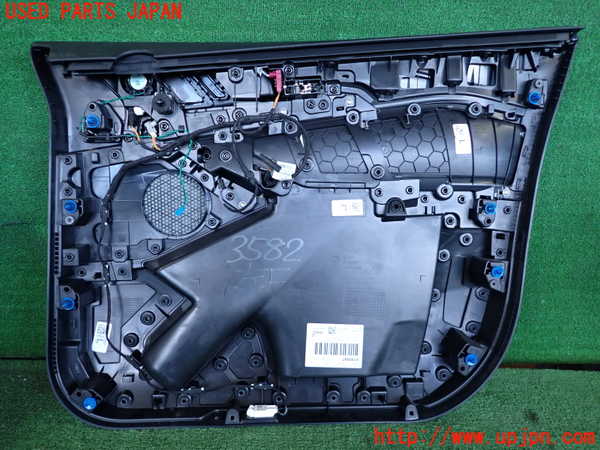 2UPJ-9235821264]BMW 218d アクティブツアラー(22BY20)(U06)左前ドア内張り 中古_4