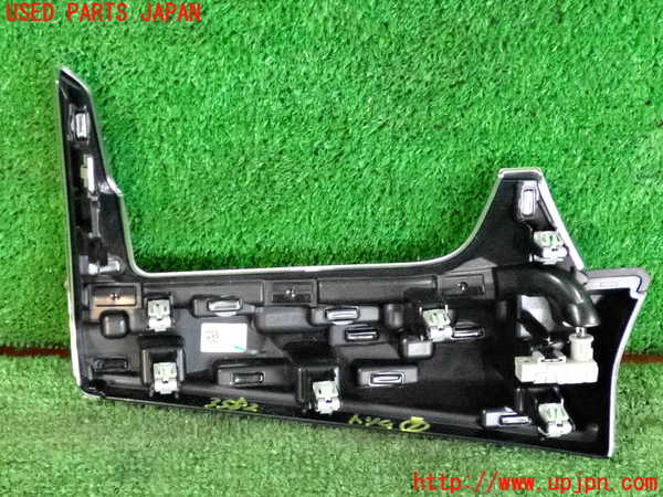 2UPJ-9235827691]BMW 218d アクティブツアラー(22BY20)(U06)内装トリム類1 中古_3