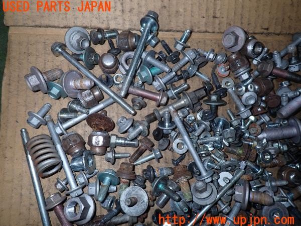 3UPJ=9235860720]アバルト 124スパイダー(NF2EK)ネジ・ナット・ステー類 セット ジャンク_5