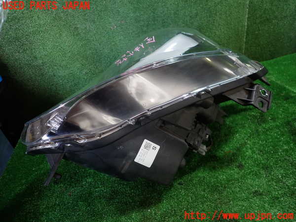 1UPJ-9235861130]アバルト・124スパイダー(NF2EK)右ヘッドライト LED 中古_2
