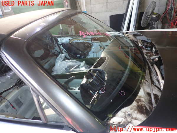 1UPJ-9235861195]アバルト・124スパイダー(NF2EK)フロントガラス 中古(43R-010445 M31A)_2