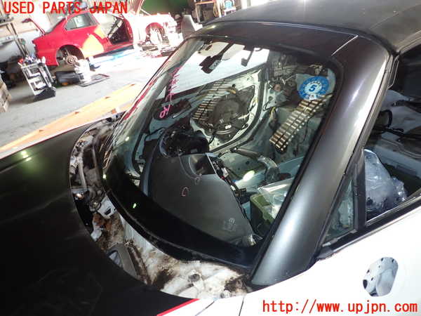 1UPJ-9235861195]アバルト・124スパイダー(NF2EK)フロントガラス 中古(43R-010445 M31A)_3