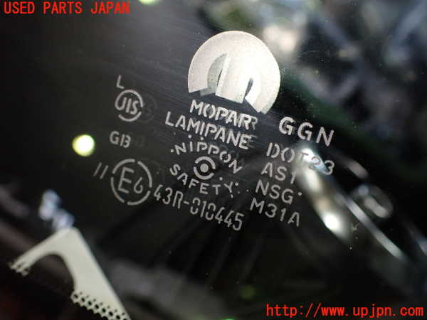 1UPJ-9235861195]アバルト・124スパイダー(NF2EK)フロントガラス 中古(43R-010445 M31A)_4