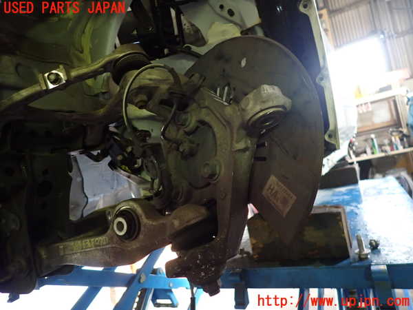 1UPJ-9235864295]アバルト・124スパイダー(NF2EK)左フロントナックルハブ 中古_2