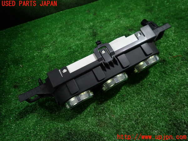 1UPJ-9235866066]アバルト・124スパイダー(NF2EK)エアコンスイッチ1 中古_2