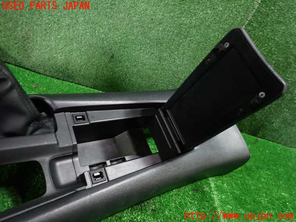 1UPJ-9235867540]アバルト・124スパイダー(NF2EK)センターコンソール 中古_4