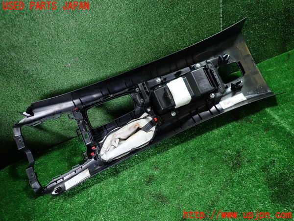 1UPJ-9235867540]アバルト・124スパイダー(NF2EK)センターコンソール 中古_5