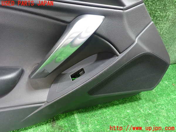 1UPJ-9235861264]アバルト・124スパイダー(NF2EK)左ドア内張り 中古_2