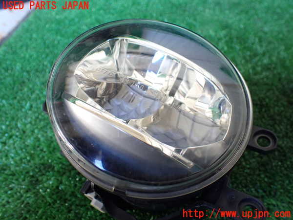 1UPJ-9235871182]レクサス・IS300h(AVE30)左フォグ 中古_3