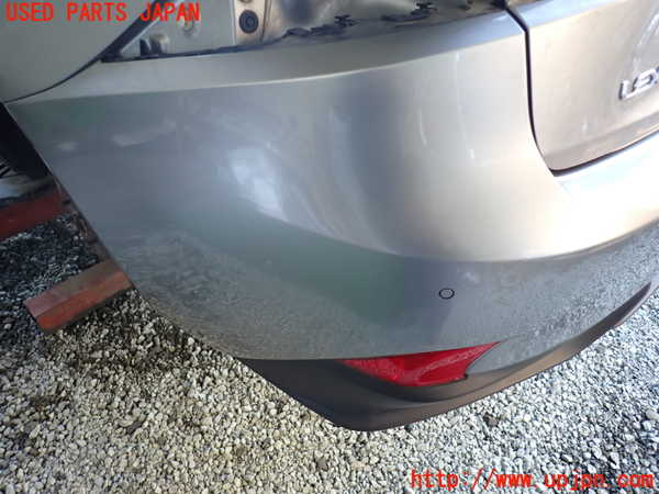 1UPJ-9235871610]レクサス・IS300h(AVE30)リアバンパー 中古_3
