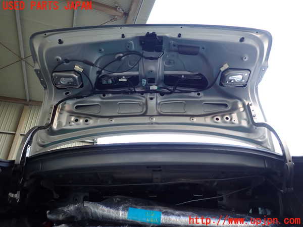 1UPJ-9235871500]レクサス・IS300h(AVE30)トランク 中古_5