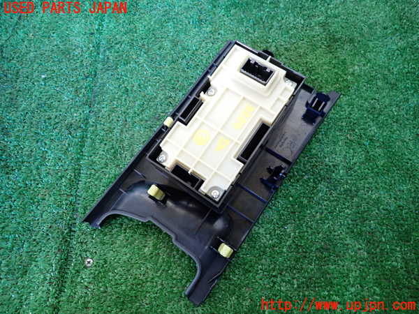 1UPJ-9235876307]レクサス・IS300h(AVE30)スイッチ2(走行モード切替 横滑り防止OFF等) 中古_2