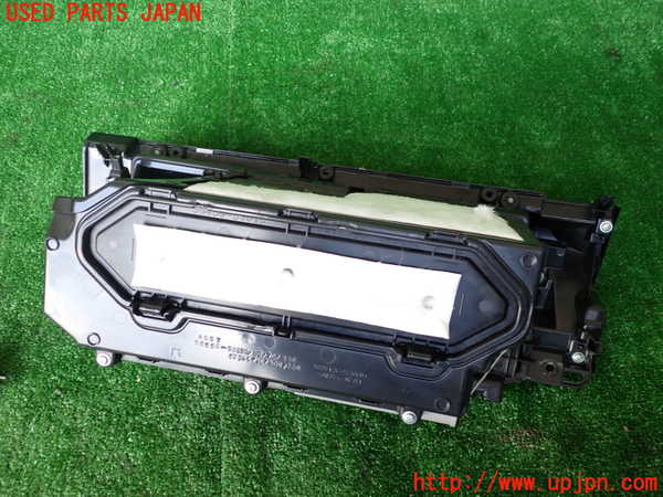 1UPJ-9235877516]レクサス・IS300h(AVE30)グローブボックス1 中古_3