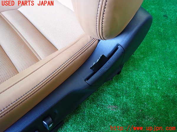1UPJ-9235877065]レクサス・IS300h(AVE30)助手席シート 中古_4