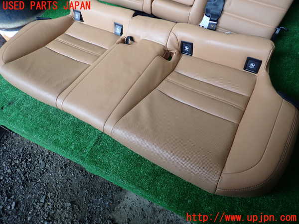 1UPJ-9235877385]レクサス・IS300h(AVE30)リアシート 中古_3