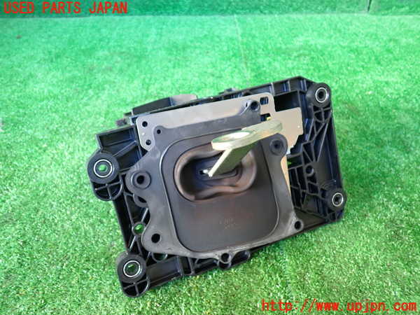 1UPJ-9235877555]レクサス・IS300h(AVE30)ATシフトレバー 中古_2