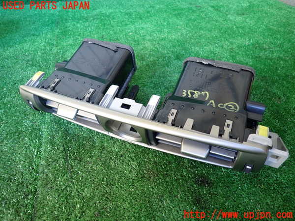 1UPJ-9235877527]レクサス・IS300h(AVE30)エアコン吹き出し口2 中古_2