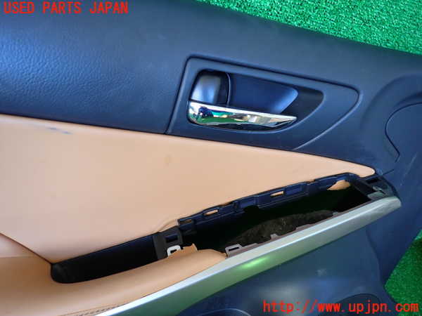 1UPJ-9235871264]レクサス・IS300h(AVE30)左前ドア内張り 中古_2