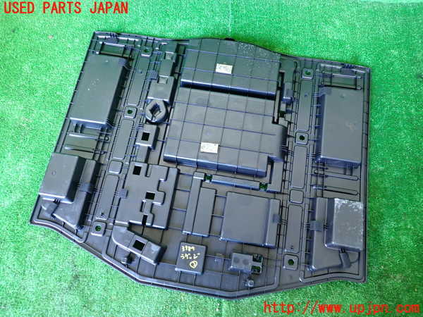 1UPJ-9235877772]レクサス・IS300h(AVE30)ラゲッジトレイ2 中古_2