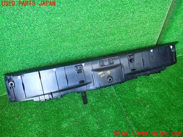 1UPJ-9235877773]レクサス・IS300h(AVE30)ラゲッジトレイ3 中古_2