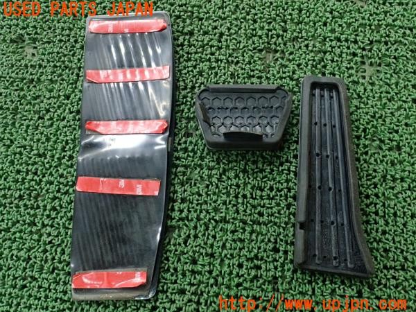 3UPJ=9235880630]BMW 320i グランツーリスモ(3X20 F34)前期 社外 ペダルカバー アクセル ブレーキ フットレスト 難有 中古_2