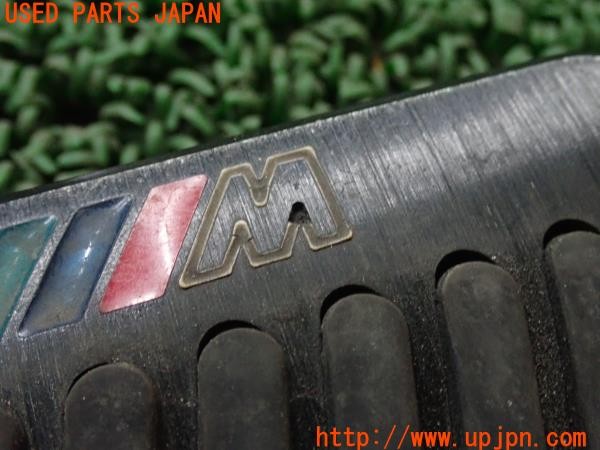 3UPJ=9235880630]BMW 320i グランツーリスモ(3X20 F34)前期 社外 ペダルカバー アクセル ブレーキ フットレスト 難有 中古_4