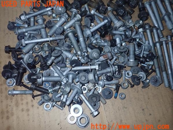3UPJ=9235880720]BMW 320i グランツーリスモ(3X20 F34)前期 ネジ・ナット・ステー類 セット ジャンク_3