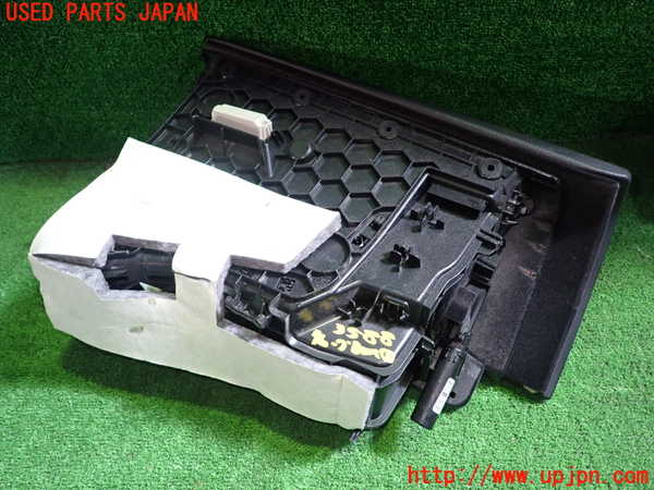 1UPJ-9235887516]BMW 320i グランツーリスモ(3X20)(F34)グローブボックス1 中古_3