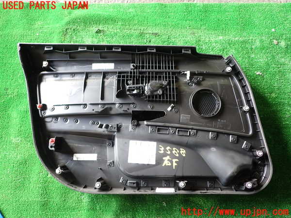 1UPJ-9235881234]BMW 320i グランツーリスモ(3X20)(F34)右前ドア内張り 中古_4