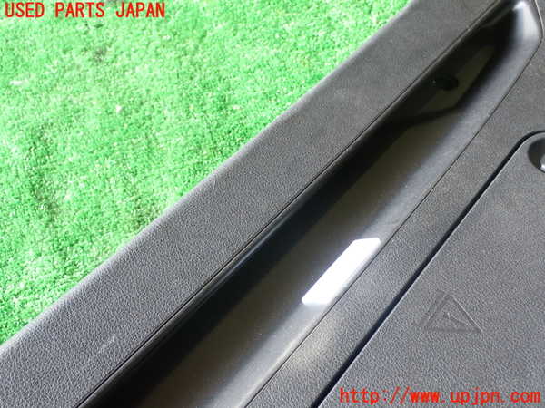 1UPJ-9235881578]BMW 320i グランツーリスモ(3X20)(F34)バックドア内張り 中古_4