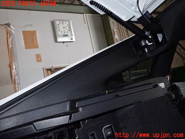 1UPJ-9235887680]BMW 320i グランツーリスモ(3X20)(F34)左リアピラートリム 中古_2