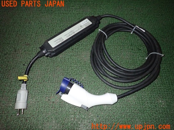 3UPJ=9235900550]アウトランダー(GN0W)純正 9482A426 充電ケーブル AC200V 15A 中古_2