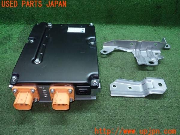 3UPJ=9235900580]アウトランダー(GN0W)純正 9461A062 ACインバーター 中古_3