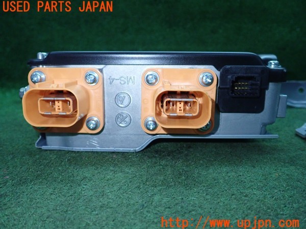 3UPJ=9235900580]アウトランダー(GN0W)純正 9461A062 ACインバーター 中古_4