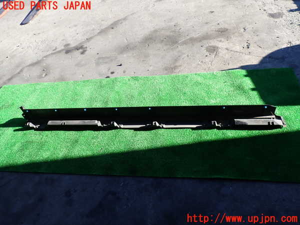 2UPJ-9235901392]アウトランダーPHEV(GN0W)左サイドステップ 中古_3