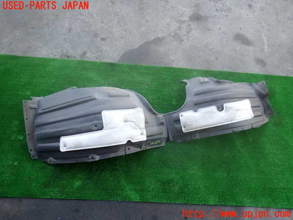 2UPJ-9235901092]アウトランダーPHEV(GN0W)左前フェンダーライナー 中古_2