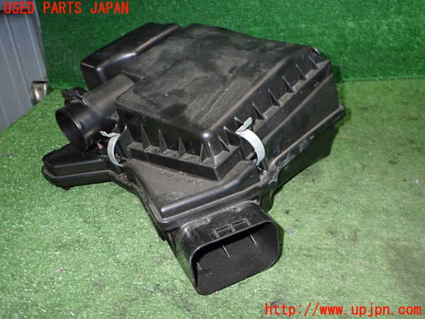 2UPJ-9235902560]アウトランダーPHEV(GN0W)エアクリーナーボックス 中古_2