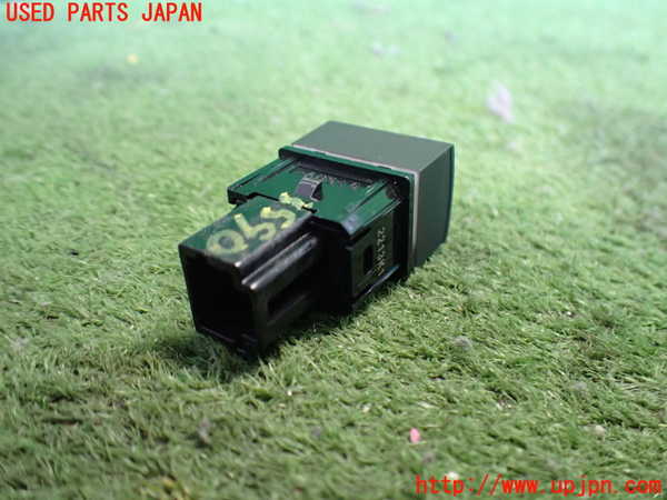 2UPJ-9235906311]アウトランダーPHEV(GN0W)スイッチ6 (AC 1500W) 中古_2