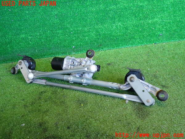 2UPJ-9235906770]アウトランダーPHEV(GN0W)フロントワイパーモーター 中古_2