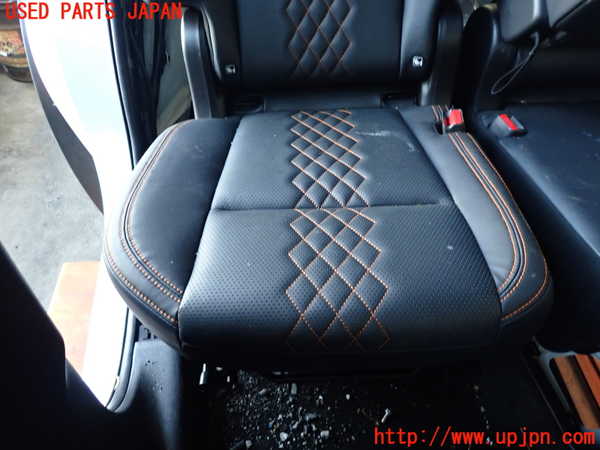 2UPJ-9235907145]アウトランダーPHEV(GN0W)右2列目シート 中古_3