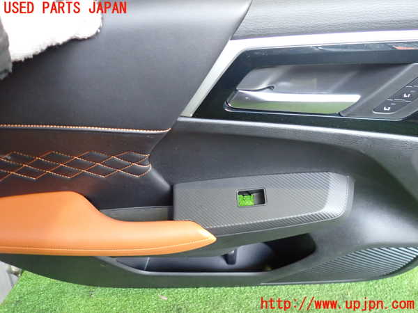 2UPJ-9235901264]アウトランダーPHEV(GN0W)左前ドア内張り 中古_2