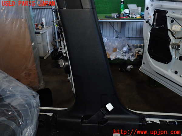2UPJ-9235907670]アウトランダーPHEV(GN0W)左センターピラートリム 中古_3