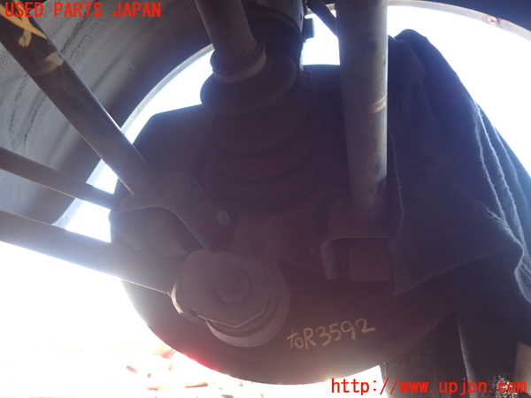 2UPJ-9235924300]セリカ GT-FOUR(ST205)右リアナックルハブ 中古_2