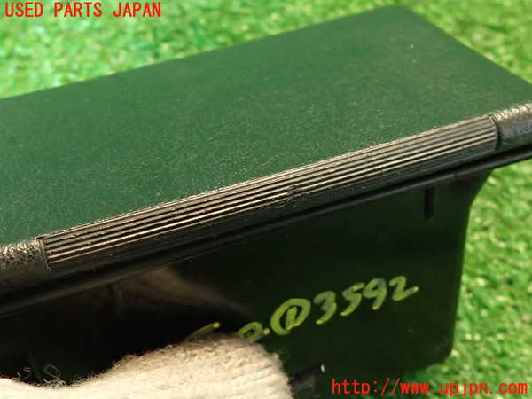 2UPJ-9235927821]セリカ GT-FOUR(ST205)灰皿1 中古_2