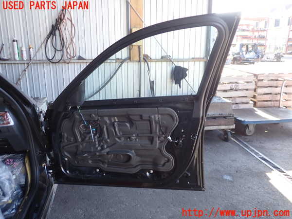 2UPJ-9235941230]BMWアルピナ・D3 ビターボ リムジン(3N1A)(E90)右前ドア (PILKINGTON 43R-001582 M3240) 中古_4