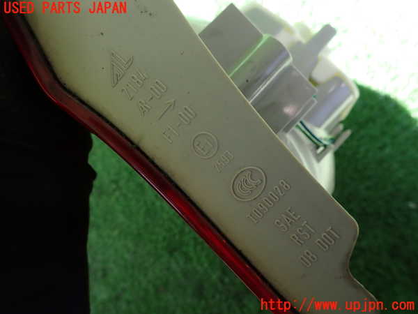 2UPJ-9235941550]BMWアルピナ・D3 ビターボ リムジン(3N1A)(E90)右リアフィニッシャー 中古_3