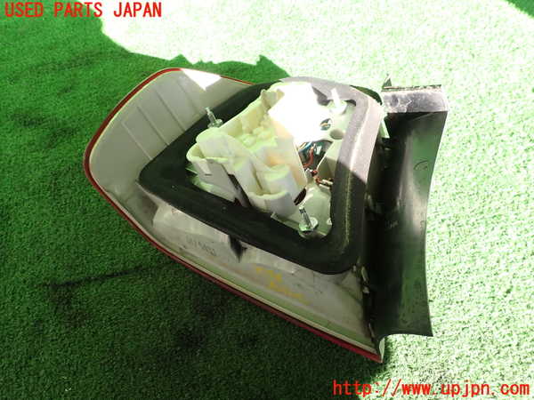 2UPJ-9235941530]BMWアルピナ・D3 ビターボ リムジン(3N1A)(E90)右テールランプ 中古_2