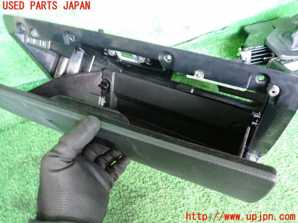 2UPJ-9235947516]BMWアルピナ・D3 ビターボ リムジン(3N1A)(E90)グローブボックス1 中古_3