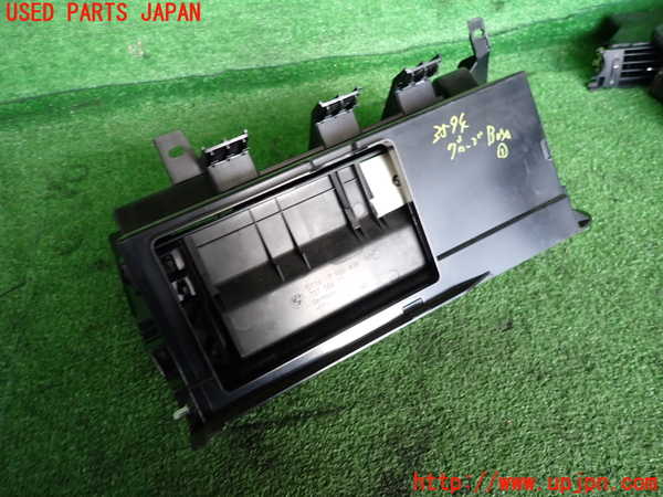 2UPJ-9235947516]BMWアルピナ・D3 ビターボ リムジン(3N1A)(E90)グローブボックス1 中古_4