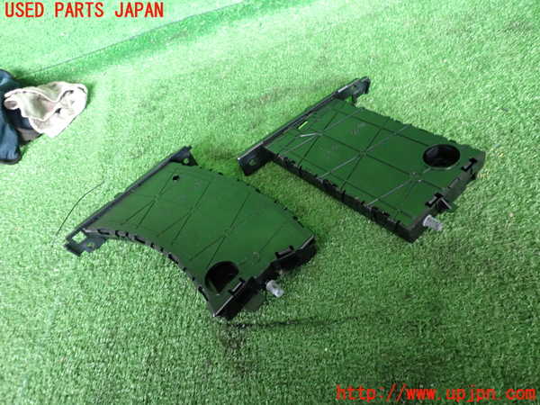 2UPJ-9235947810]BMWアルピナ・D3 ビターボ リムジン(3N1A)(E90)ドリンクホルダー 中古_3